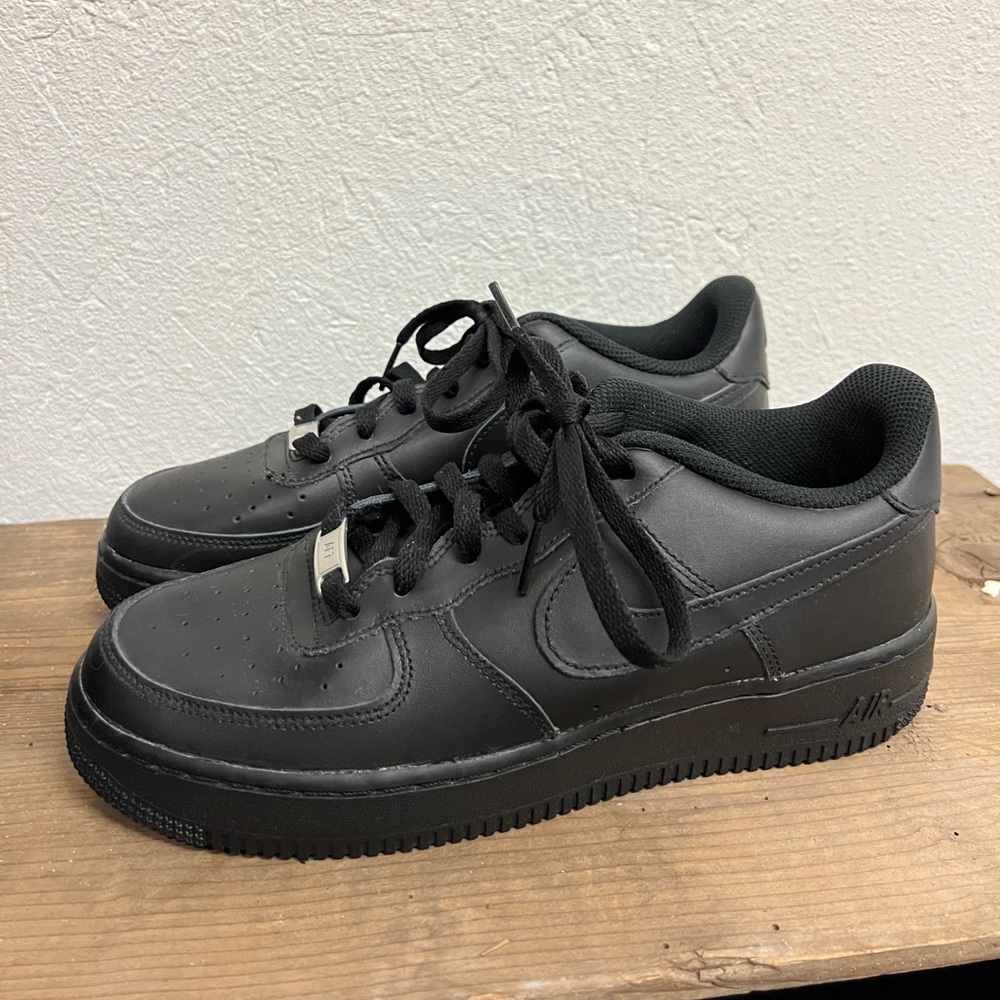 Black Nike Air Force